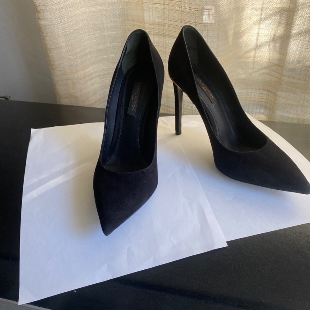 Louis Vuitton black suede leather pumps gold metal trim size 36-6 heels Italy - Picture 3 of 9